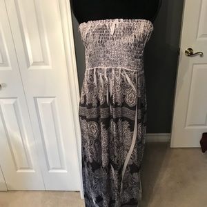 Strapless stretchy maxi dress